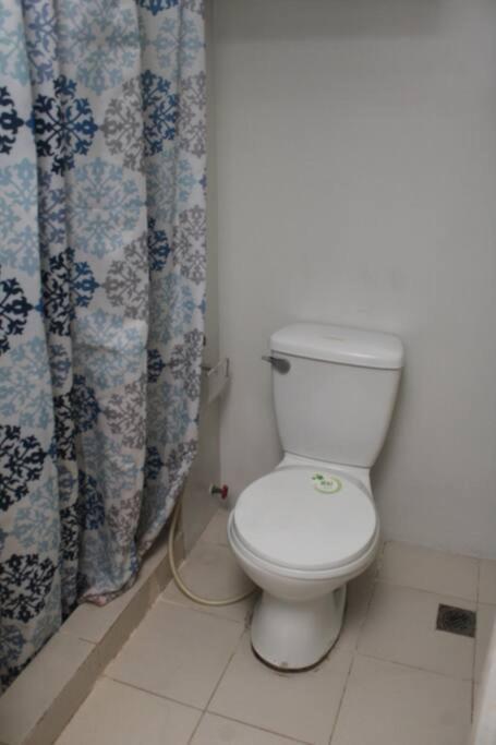 Huge A2J Executive Luxury 1Br Suite Near Abs Cbn, Gma Manila Luaran gambar