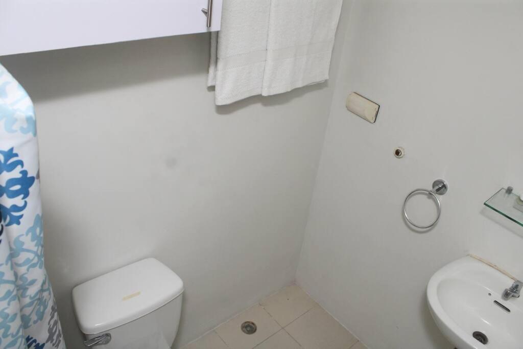 Huge A2J Executive Luxury 1Br Suite Near Abs Cbn, Gma Manila Luaran gambar