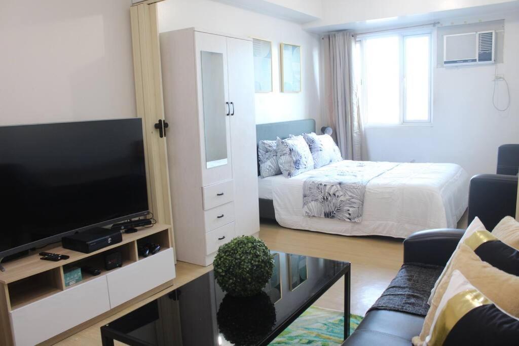 Huge A2J Executive Luxury 1Br Suite Near Abs Cbn, Gma Manila Luaran gambar