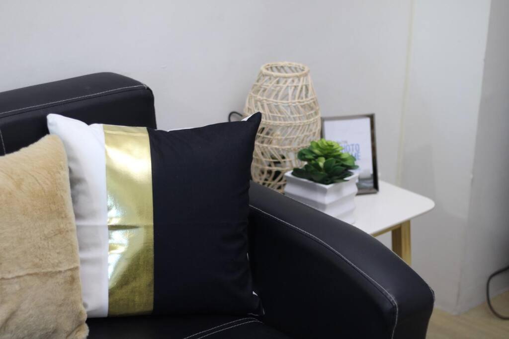 Huge A2J Executive Luxury 1Br Suite Near Abs Cbn, Gma Manila Luaran gambar