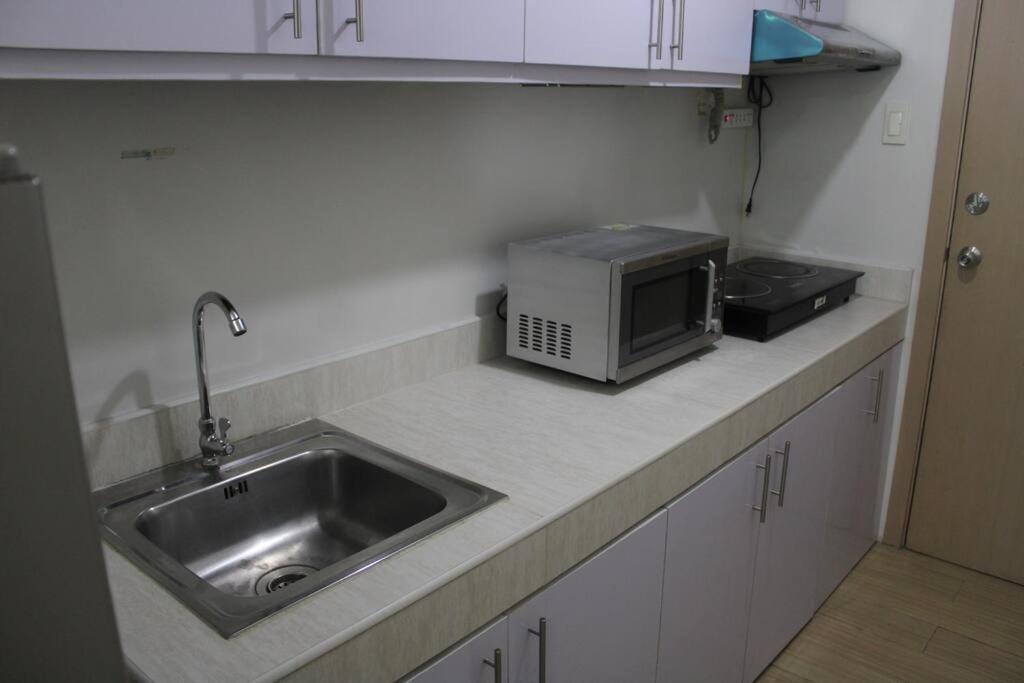 Huge A2J Executive Luxury 1Br Suite Near Abs Cbn, Gma Manila Luaran gambar