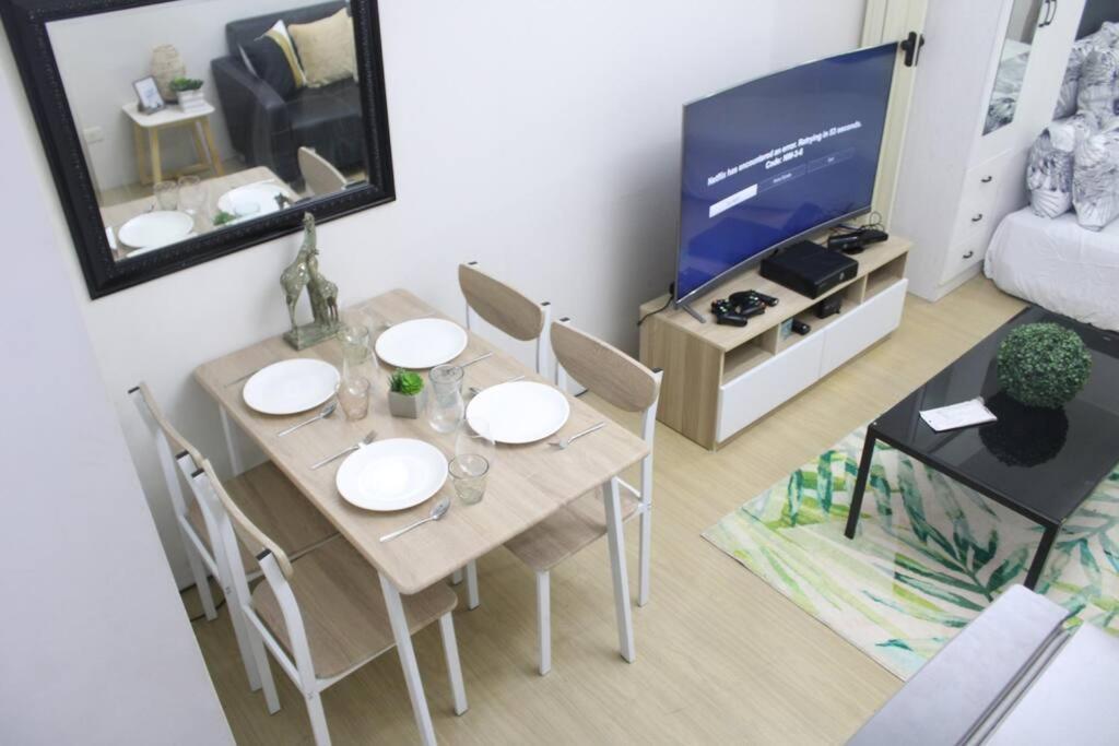 Huge A2J Executive Luxury 1Br Suite Near Abs Cbn, Gma Manila Luaran gambar